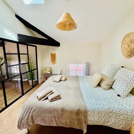 Ravissant Centre Historique Apartmán *